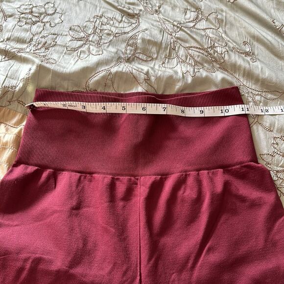 Fabletics | Burgundy Seamless Cropped Leggings Size S - Picture 5 of 9